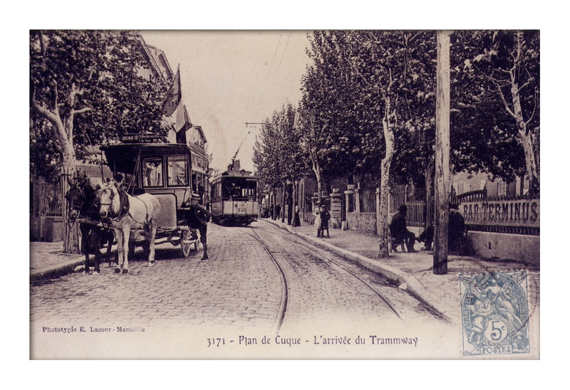 Plan de cuques arrivee du tramway
