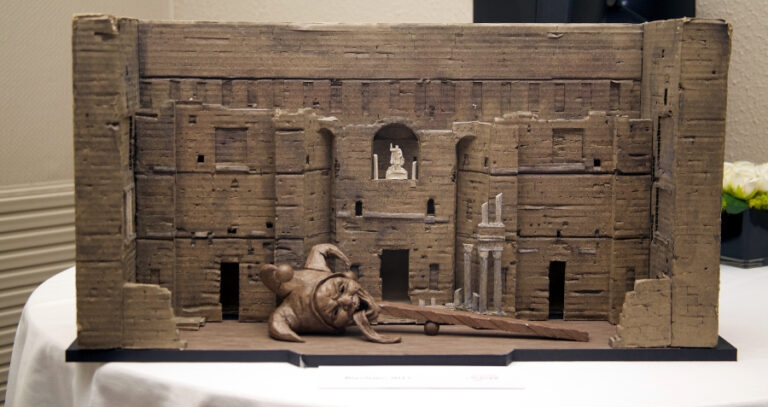 choregies-d-orange-decors-costumes-et-pop