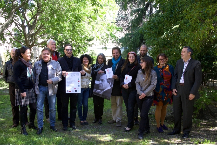 reflechir-entre-deux-tours-universites-populaires-theatre-scenes-avignon