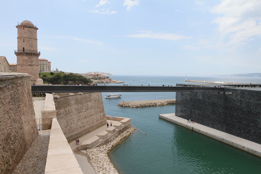 Passerelle_fort_saint_jean_j4_©_mucem___agnes_mellon_–_architectes_rudy_ricciotti_et_roland_carta_