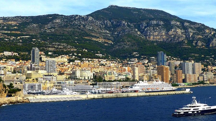 Trophée d'Auguste sur le Mont Agel - Panoramique que la Baie de Monaco