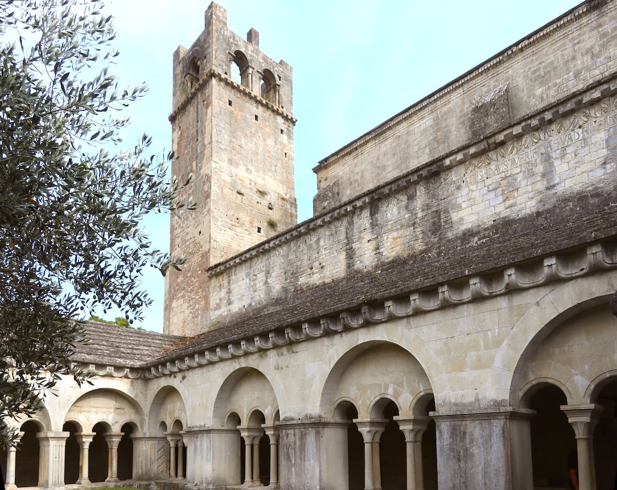 Cloitre de la Cathedrale Notre Dame de Nazareth ©AA