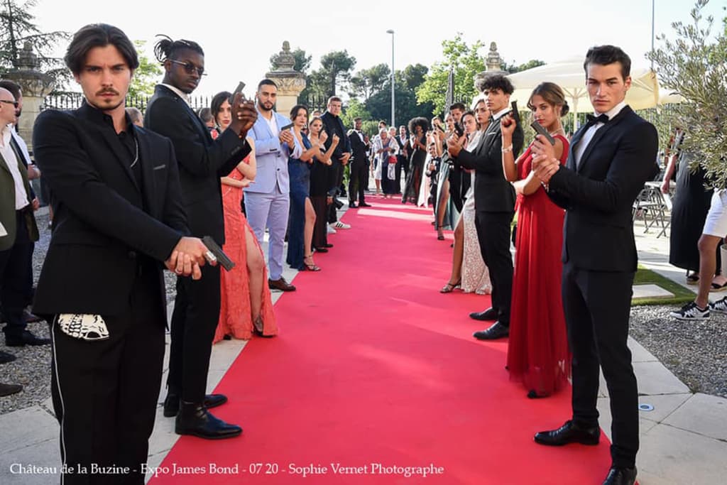 inauguration exposition James Bond chateau de la buzine
