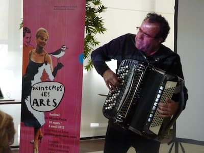 Accordeon entre au Printemps des Arts avec Richard Galliano Copyright VLR