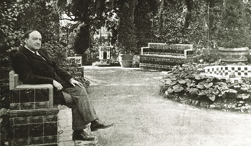 Fontana Rosa Blasco ibanez dans son jardin ville de menton