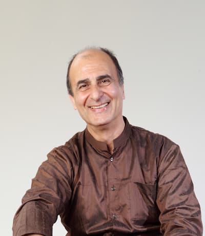 Gerard Kurdjian - directeur artistique du spectacle Les Chants d Isis