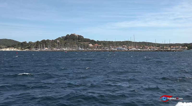 ile de porquerolles hyeres parc national tourisme bateau traversee