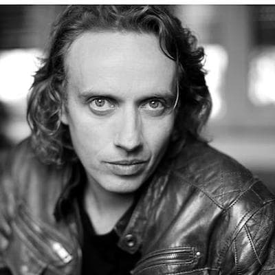 William Mesguich - metteur en scène les misérables de victor hugocomédien