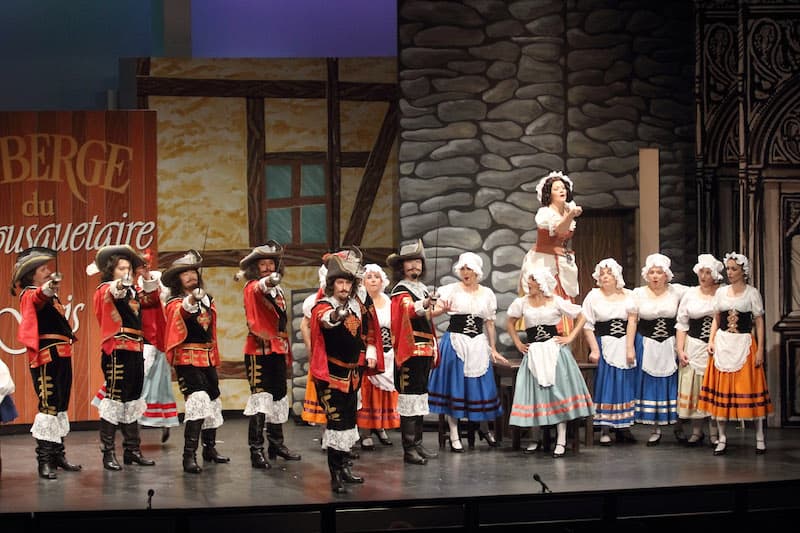 LES MOUSQUETAIRES AU COUVENT Theatre de l odeon programme 2022 2023