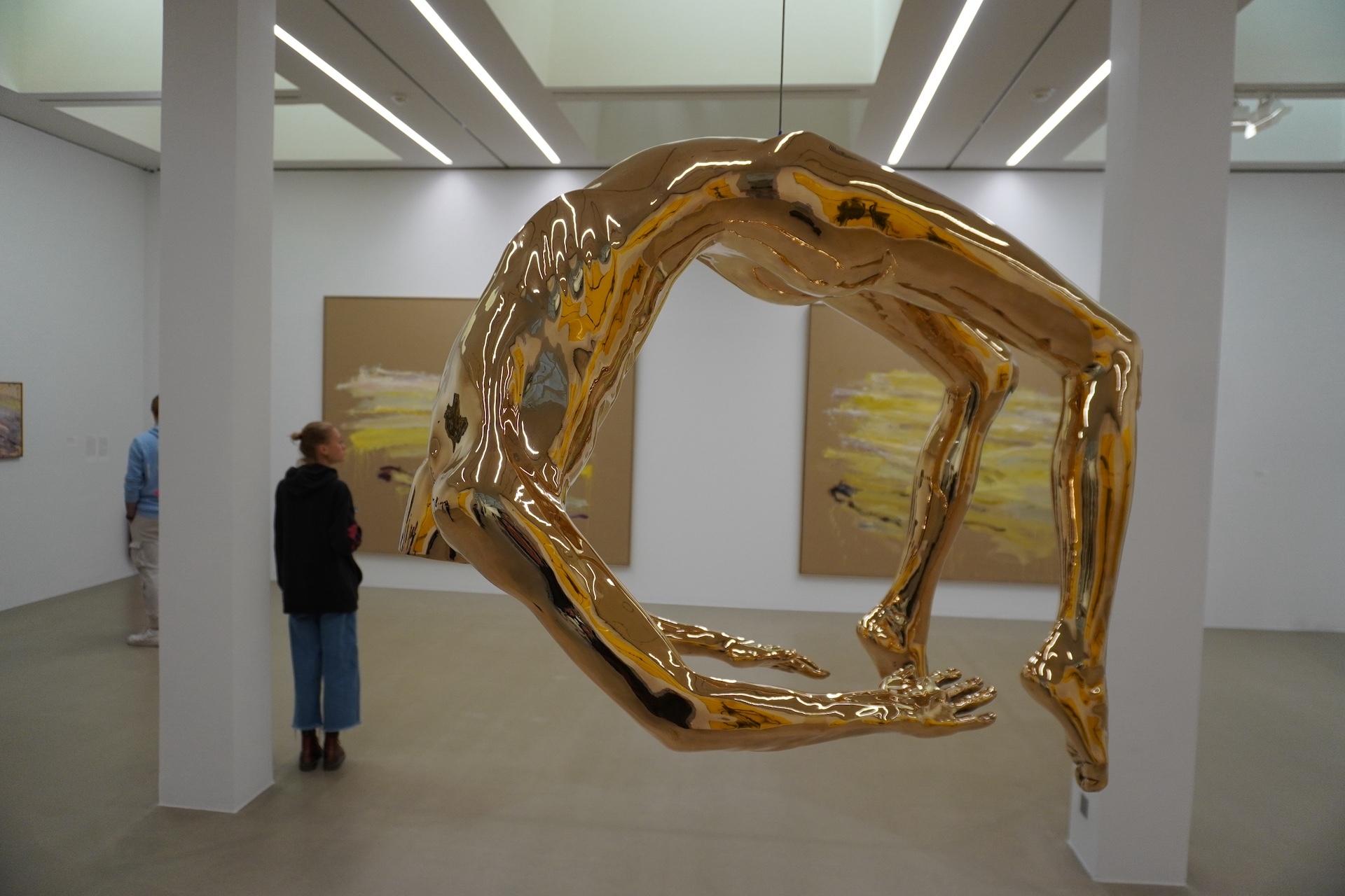 Louise Bourgeois Arc d'hysterie 1993 - La haute note jaune exposition