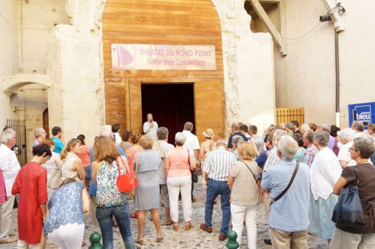 Expo_costumes_valreas