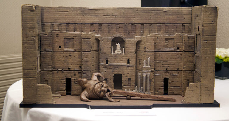 choregies-d-orange-decors-costumes-et-pop