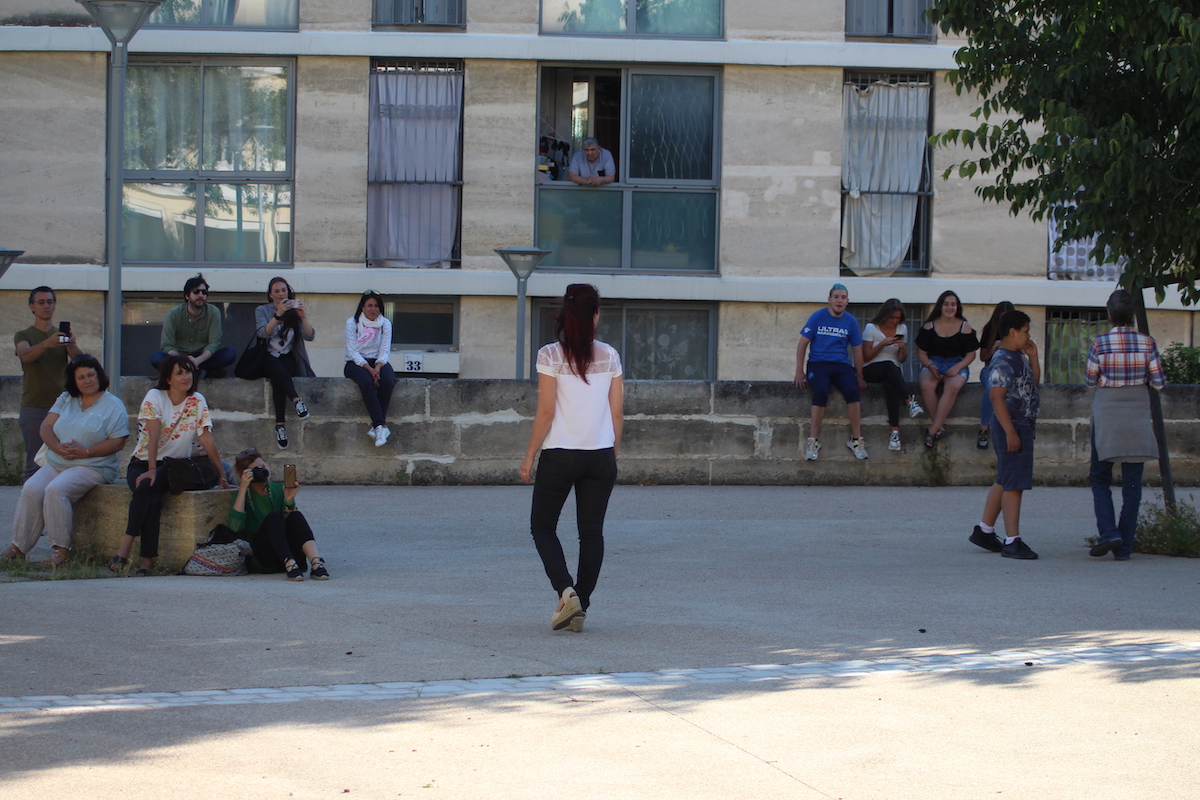 le Calms opera deconfine dans les quartiers
