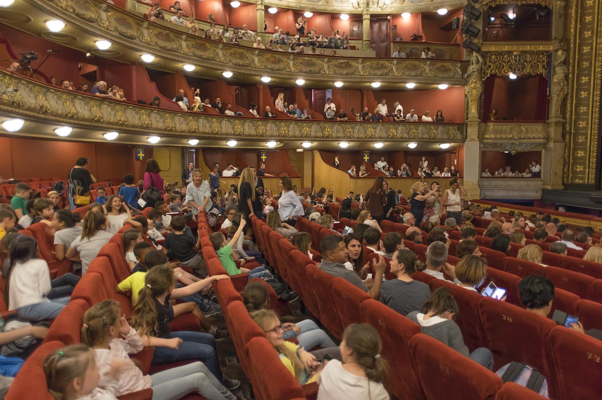 Opera de toulon jeune publicJPG