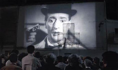 projection en plein air sur drap blanc