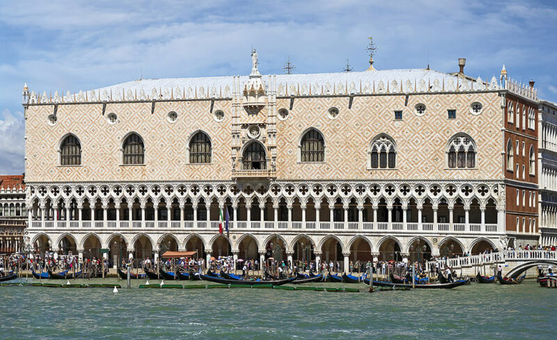 palais des doges face a la mer venise patrimoine architecture