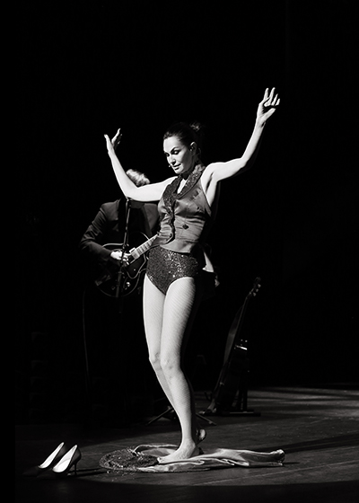 helena noguerra portrait noir et blanc chanteuse actrice