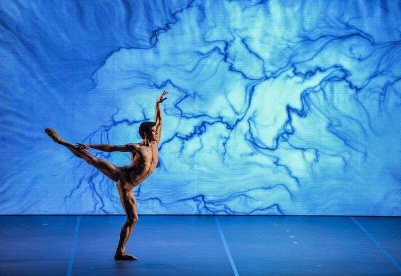 Roberto Bolle Danse des Galaxies festival de Lacoste ©Pierluigi Abbondanza