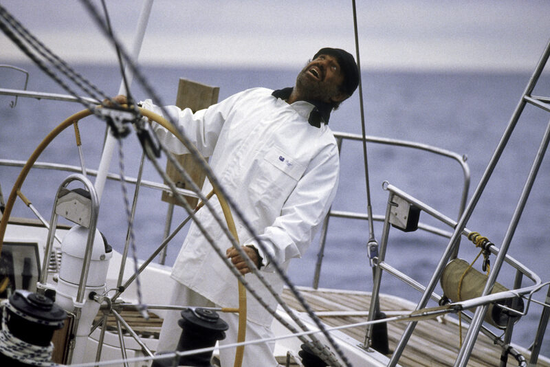 Jean paul Belmondo navire itinéraire d un enfant gâté film critique