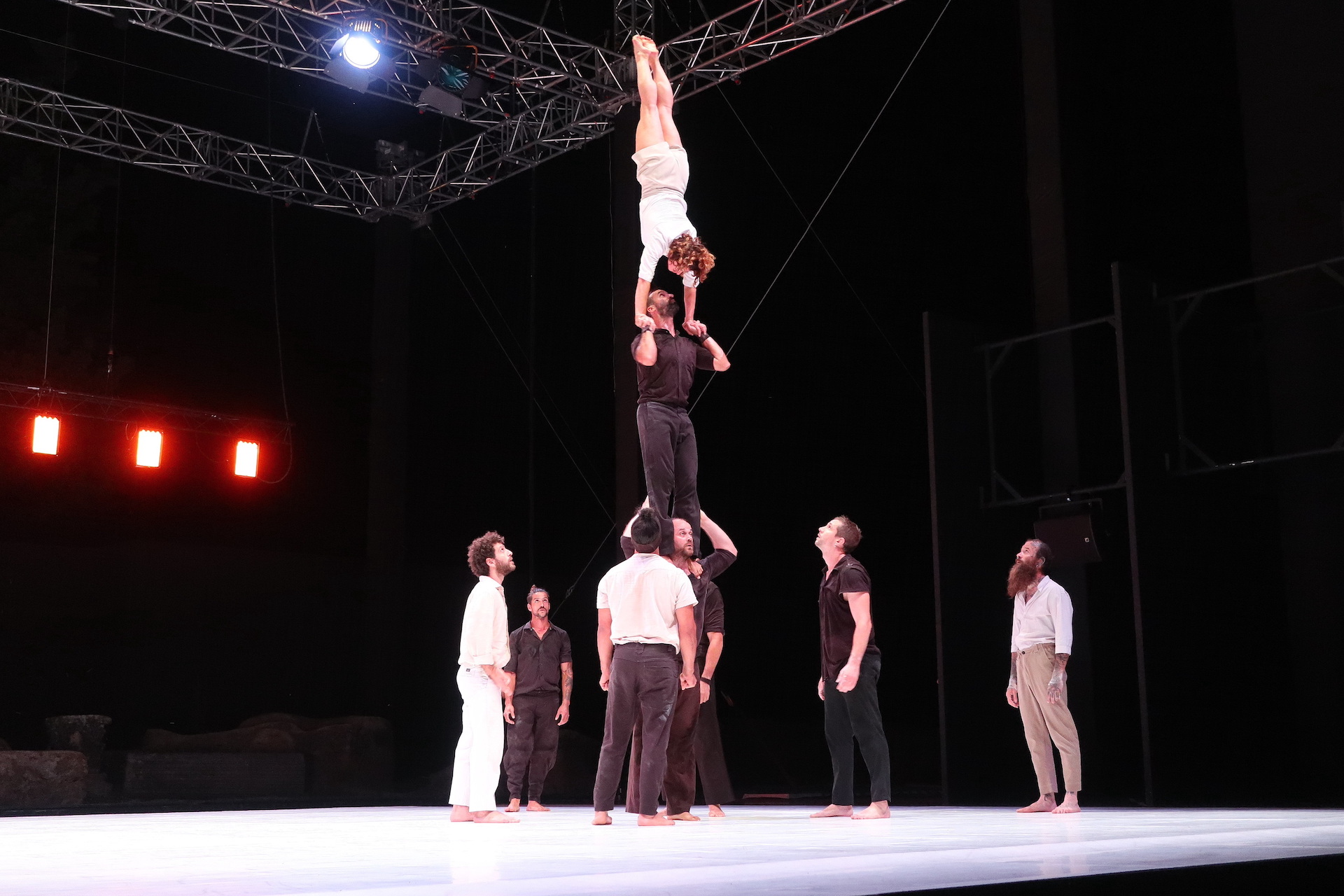 Compagnie XY spectacle Mobius Vaison Danses 2023