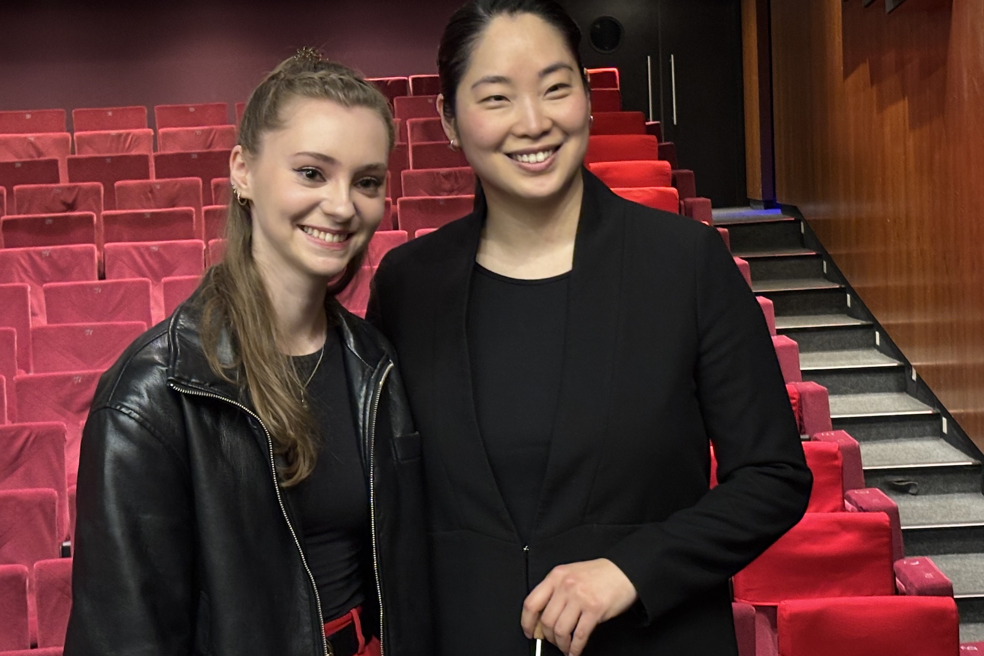 Luka Coetzee violoncelliste et Holly Hyun Choe chef orchestre cannes