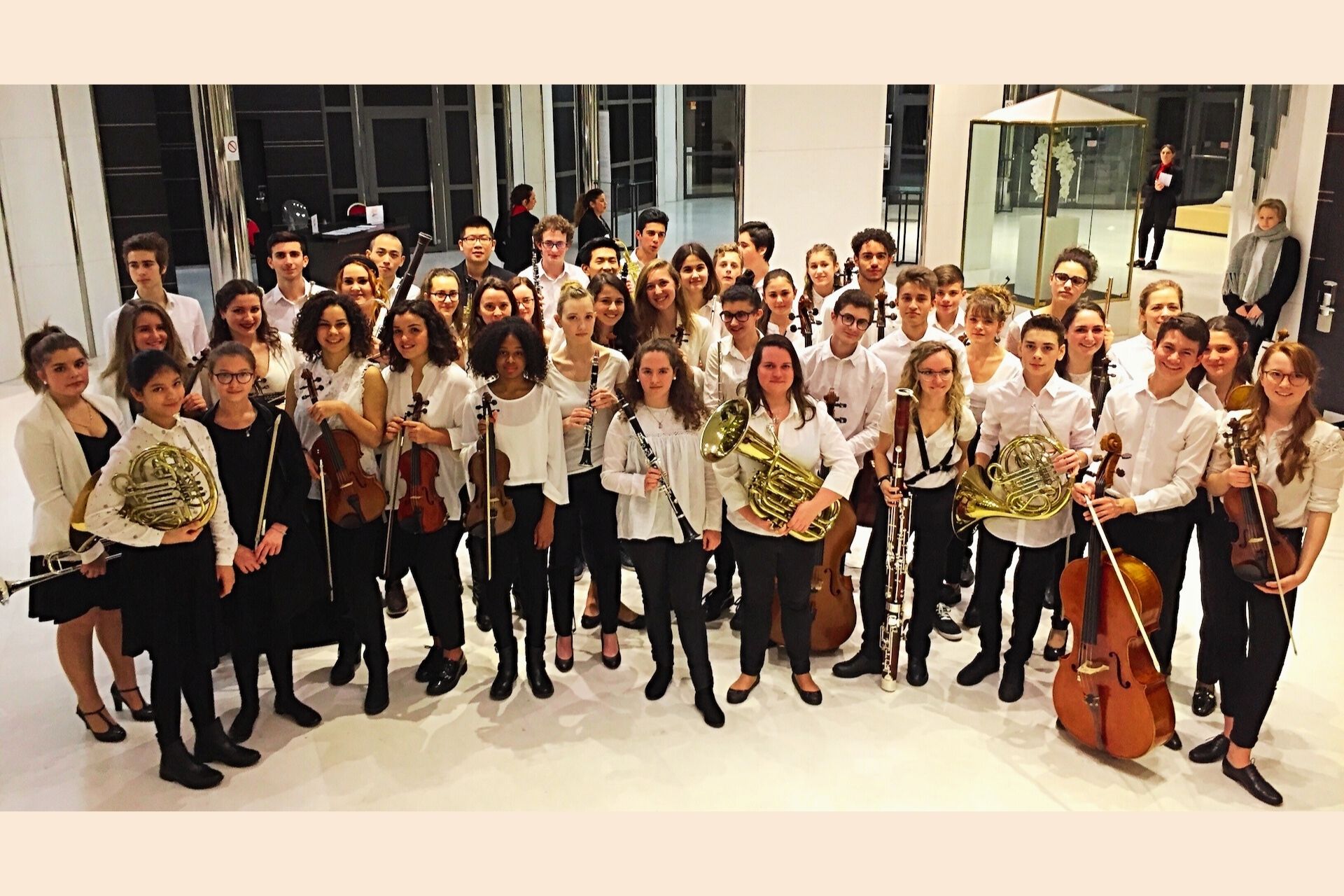 les musiciens de l'académie orchestre national de cannes en concert palais des festivals