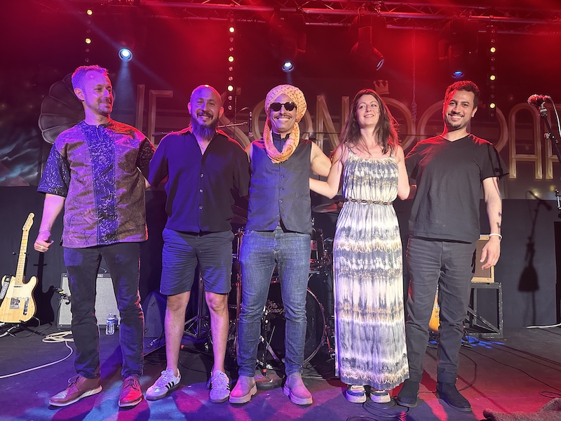 Fethi Trab et ses musiciens au Sonograf, 23 mai 2026.