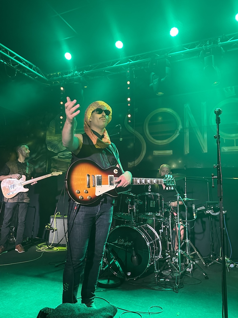 Fethi Trab guitariste au Sonograf, 23 mai 2026.