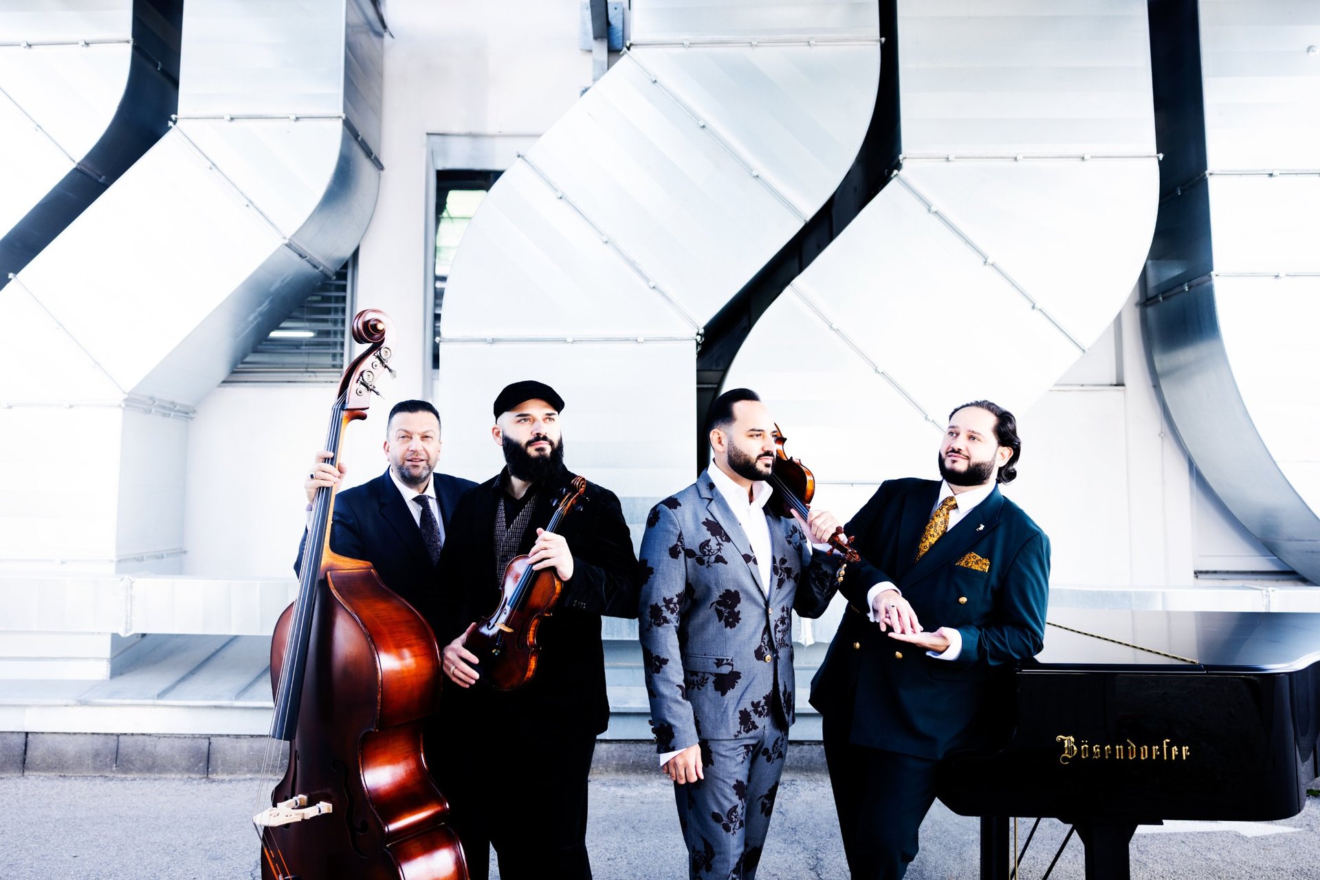 Janoska Ensemble à Uzès, le quatuor du programme « De Bach à Queen » des Nuits musicales d’Uzès