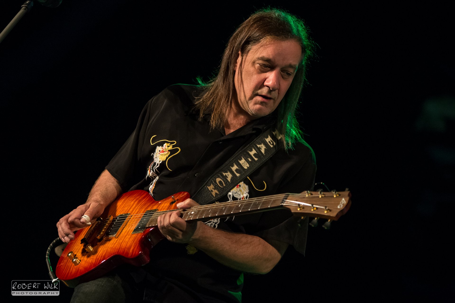 Neal Black en concert près d'Avignon, le bluesman texan à la guitare électrique