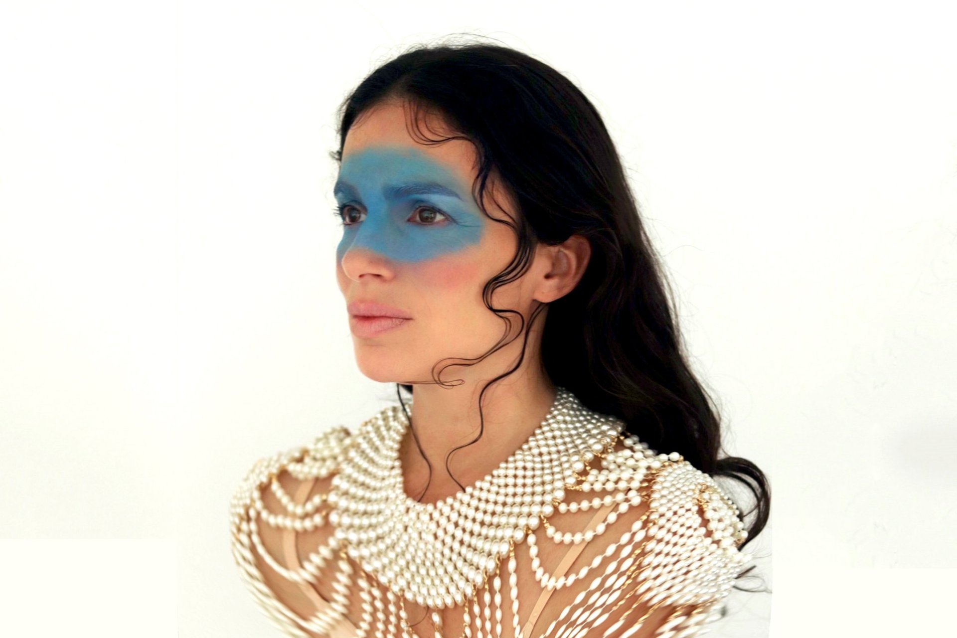 Yael Naim en concert à Miramas avec son album Solaire, dans la saison Scènes & Cinés